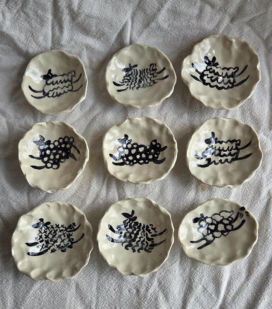 Pinchpots ii - Sheep - SECONDS SALE