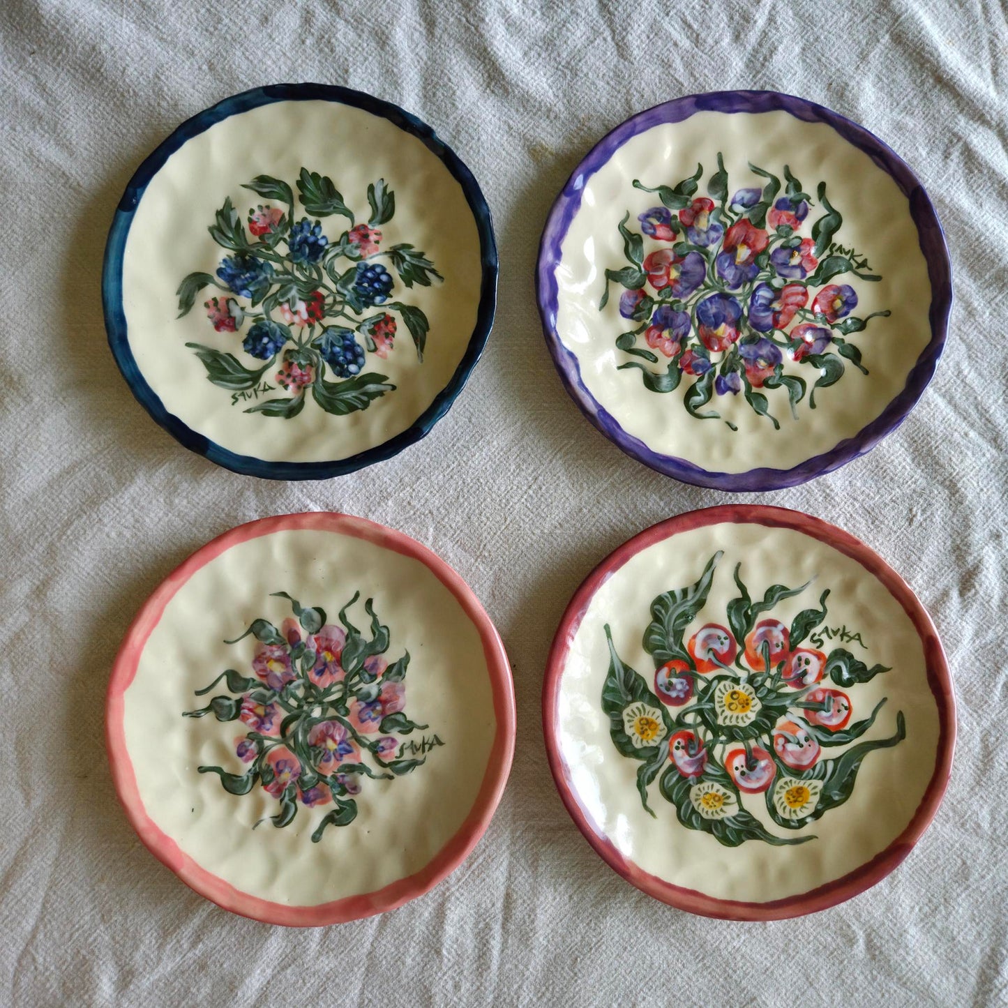 Stackable 6.5" Plate(s) - Berries & Pansies