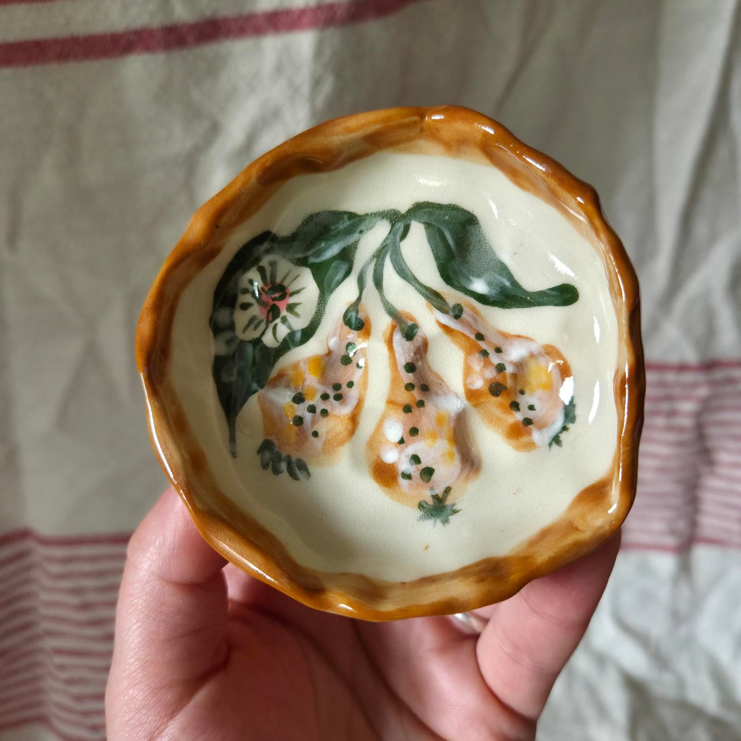 Pinchpots - Pome Fruit
